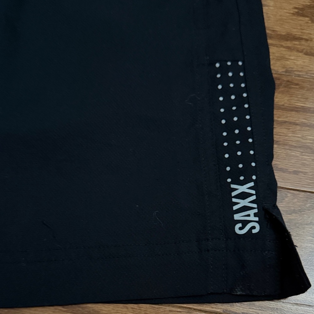 Saxx Men’s Athletic Kinetic Run Black Shorts - Picture 2 of 5